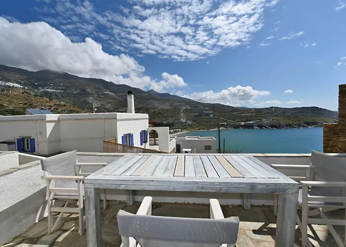 The Goat House Villa Kardhianí